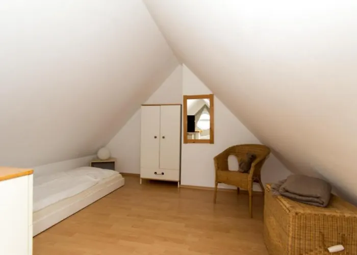 Apartment 8 Leuchtfeuer *